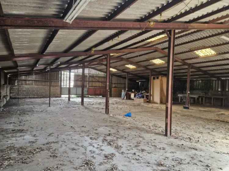 4000 sq ft Warehouse to Let Near Hastingwood