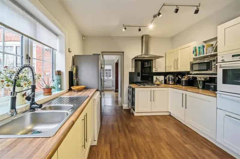 5 Bed Detached House for Sale East Ayton