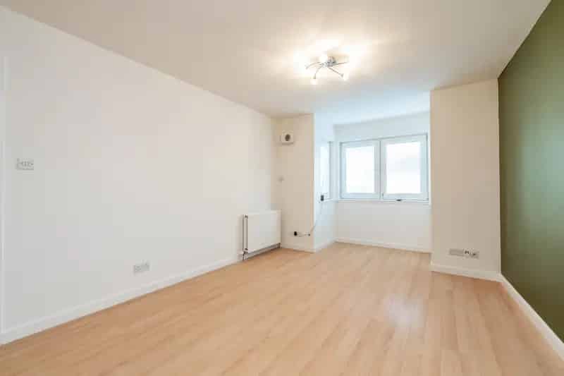 2-Bedroom Ground Floor Apartment Near Aberdeen Beach