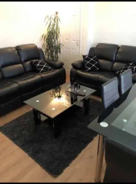 Ground Floor Maisonette with Garden and Outbuilding