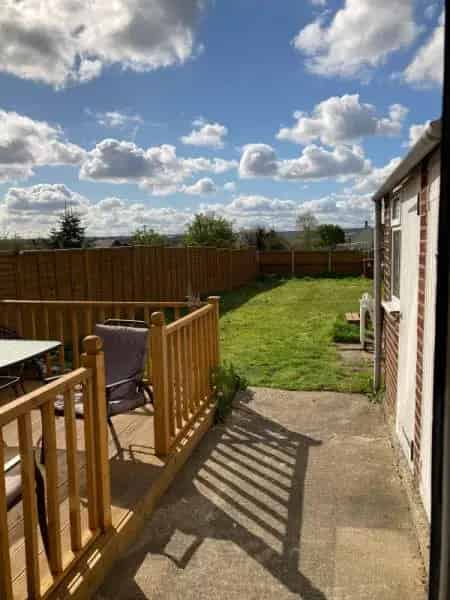 Large 2-Bed House with Huge Garden Near Strood Station