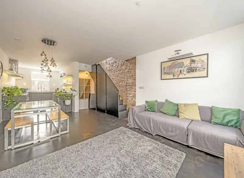 3 Bedroom Split Level Flat Essex Road South Facing Terrace