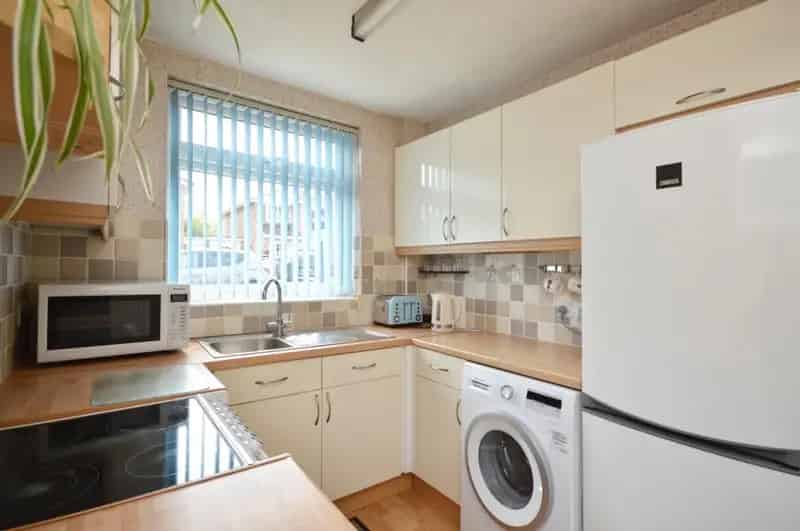 2 Bedroom Bungalow For Sale