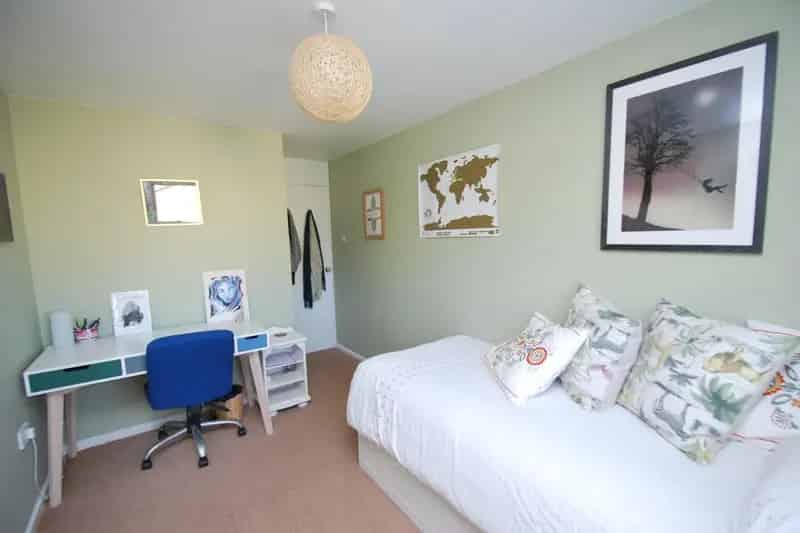 Two Bedroom Apartment Weston Park  Zero Deposit Available