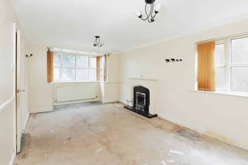 Four Bedroom Detached House in Meriden