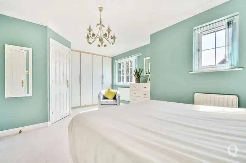 5 Bed Detached House for Sale