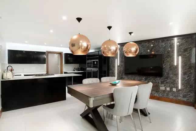 3-Bedroom House for Sale near Clapham Common
