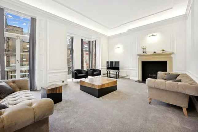 Flat to rent in Green Street, Mayfair W1K