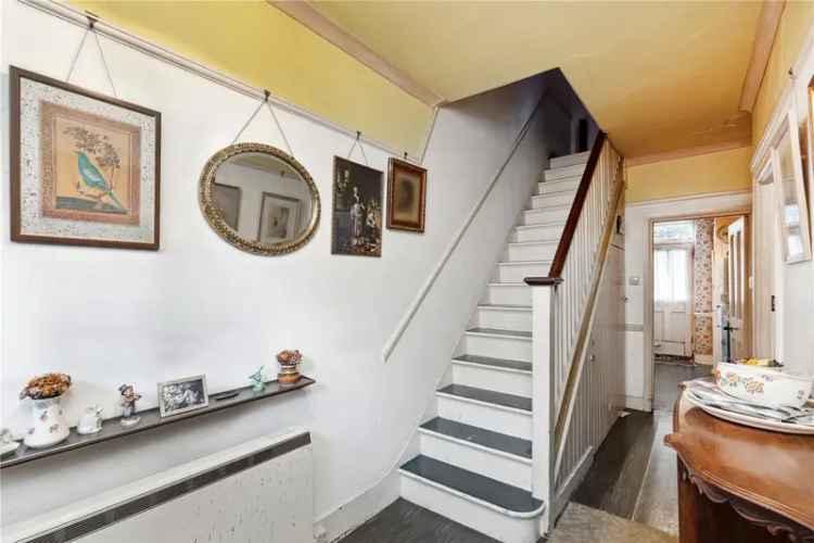 3 Bedroom House in Streatham - Characterful Edwardian Home