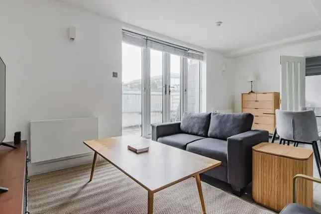 Flat to rent in Clerkenwell, London EC1V