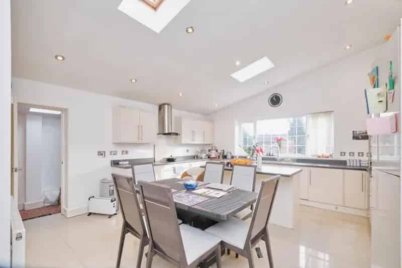 4 Bedroom Detached House for Sale Pershore Road