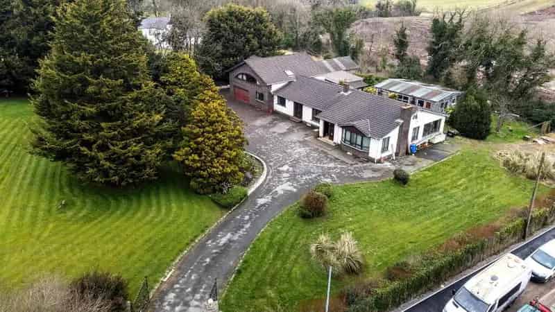 Large Detached Home 1.3 Acres Zoned For Development Near Four Winds