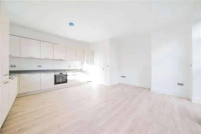 1 Bed Flat for Sale in Pinner