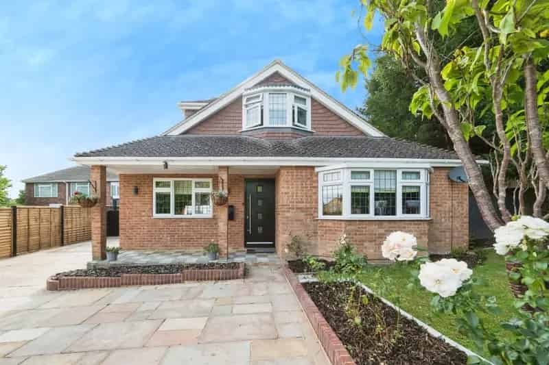 House For Sale , Church Road, Crawley, England
