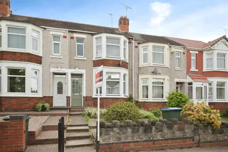 Three Bedroom Mid Terraced House in Wyken