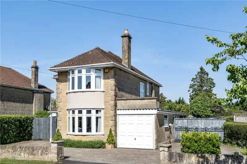 3 bedroom detached house for sale