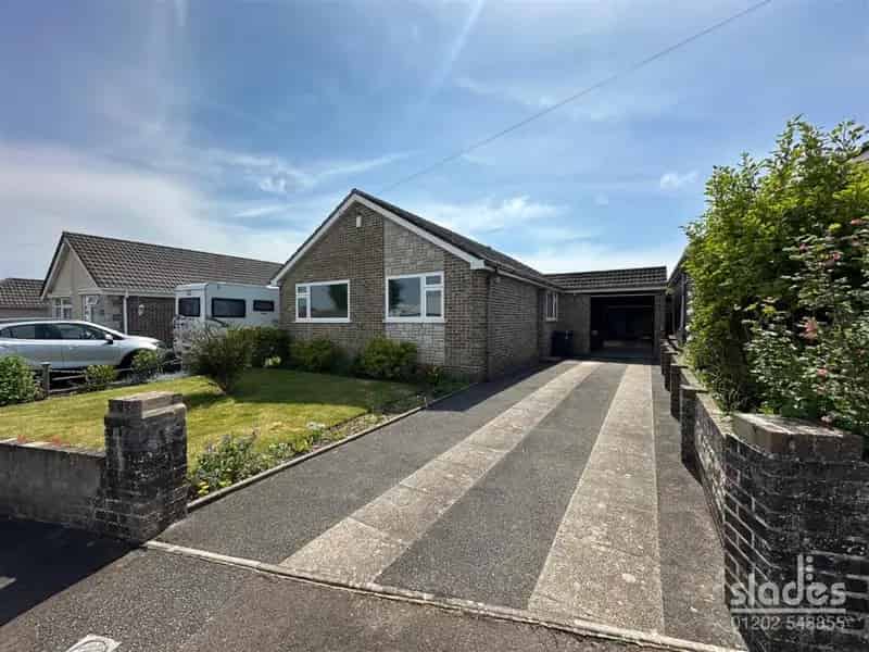3 Bedroom Detached Bungalow For Sale