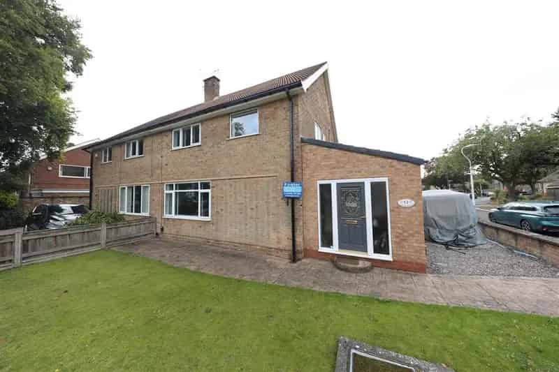 3 Bedroom Semi Detached House For Sale