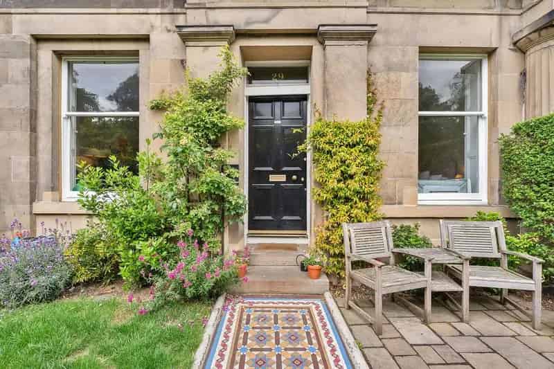 3 Bedroom Flat for Sale in Edinburgh's New Town