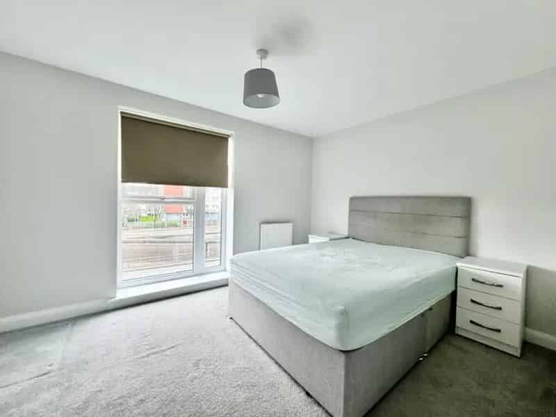 2 Bedroom Apartment Near City Center Available June 9th