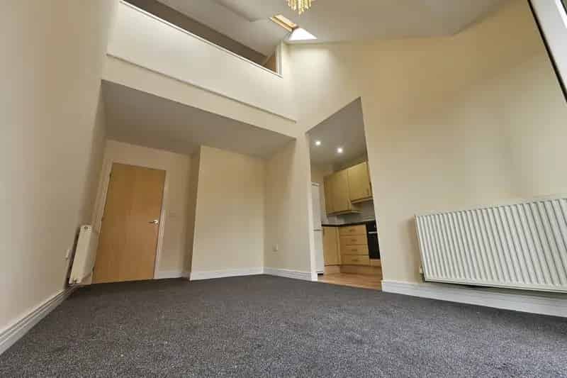 Newly Refurbished 2 Bed Mezzanine Apartment Great Barr