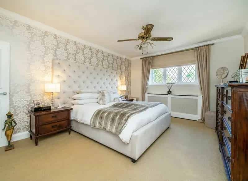 7 Bedroom Detached House for Sale