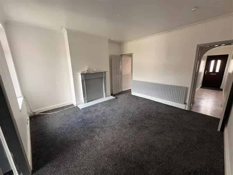 3 Bedroom House Near Shops and Schools