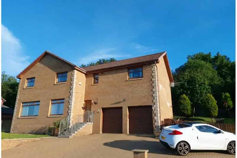 6 Bed Detached House with River Clyde Views