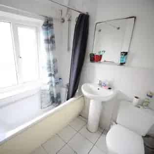 4 Bedroom Furnished Apartment Manchester