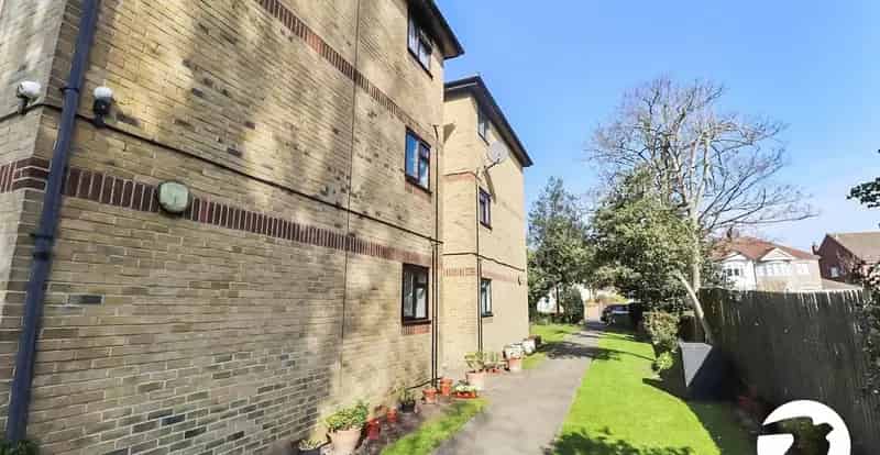 1 Bedroom Flat for Sale - Great Investment Opportunity