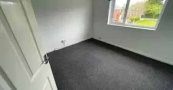 3 Bed House 53m² Manchester Family Home Garden Driveway