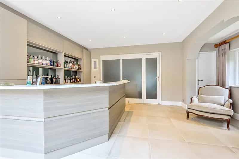 Luxury 5430 sq ft Family Home in Leeds