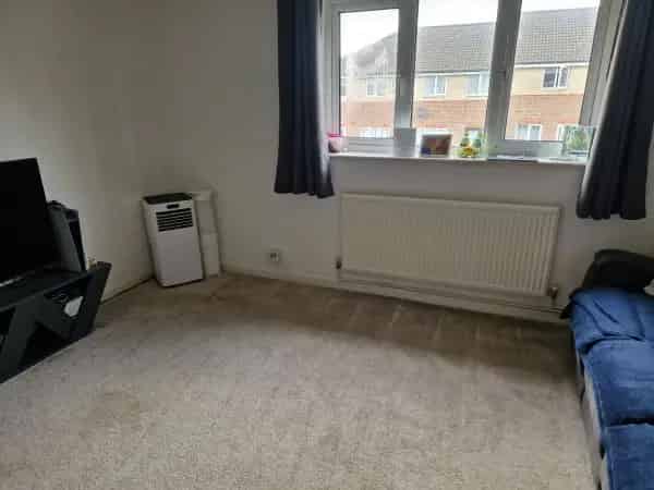 1 Bed Flat Top Floor Small Building Lovely Neighbours