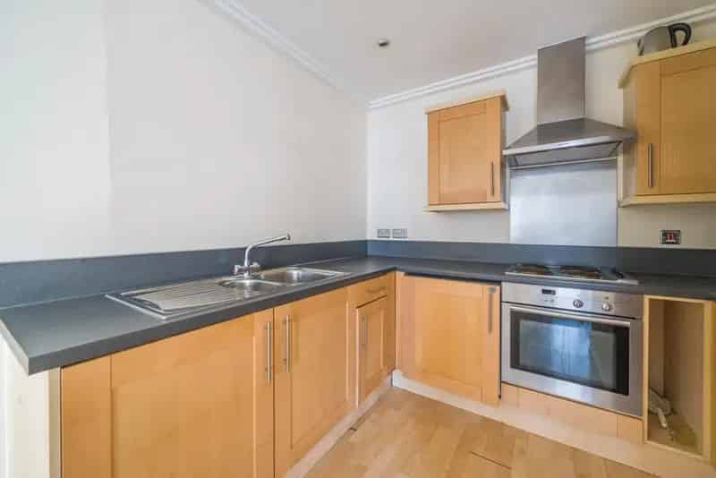 One Bed Apartment Near North Acton Tube Elizabeth Line Chain Free