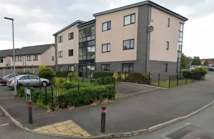 2 Bed Flat in Ditton Widnes Near Amenities and Transport Links
