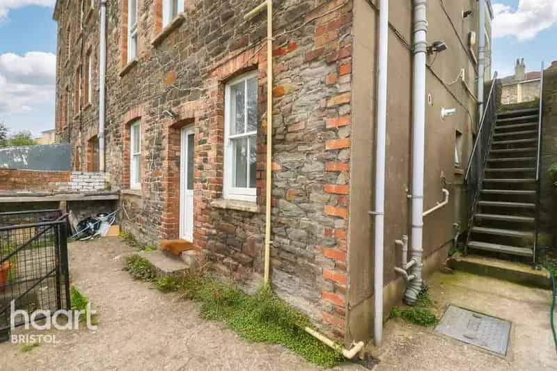 1 Bedroom Apartment to Rent - No Sale No Fee