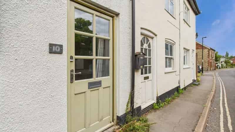 2 Bedroom Cottage Near Bury St Edmunds Town Centre