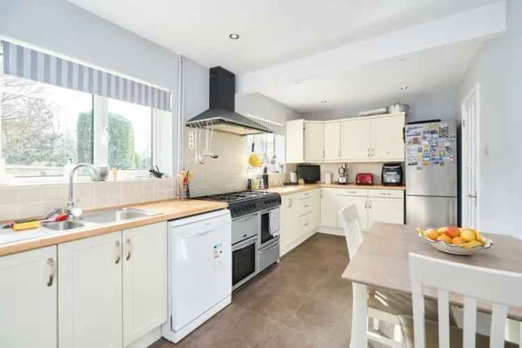4 Bedroom Semi-Detached House Near Bath Royal United Hospital