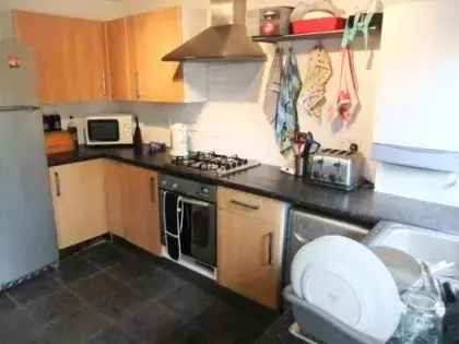 Double Room House Share near Island Gardens DLR Station