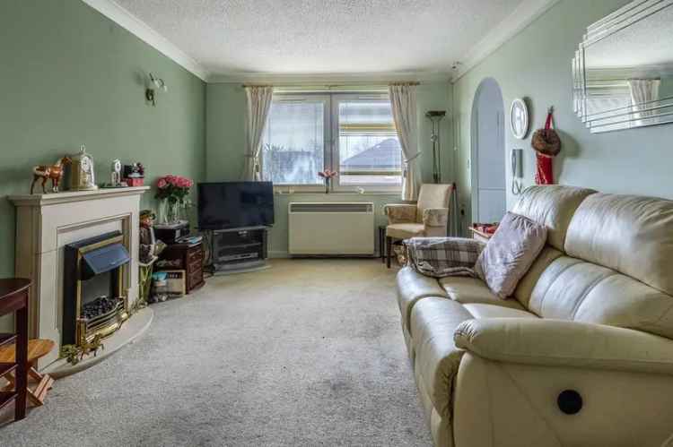 1 Bedroom Apartment for Sale in Newton Mearns Near Glasgow