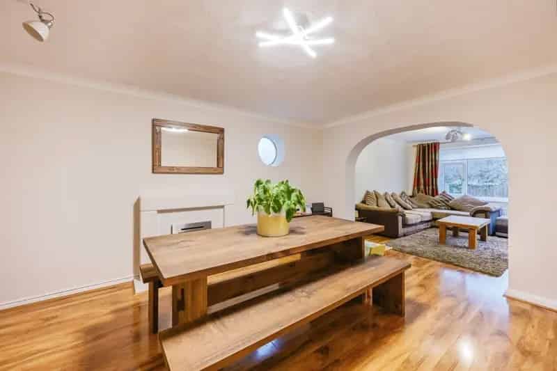 3 Bedroom Detached House in Mickleover