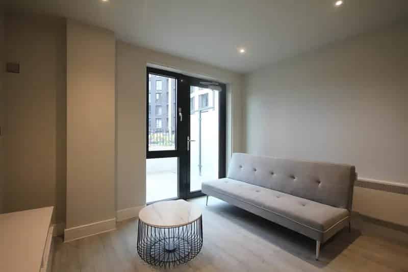 1 Bedroom Apartment with Private Terrace and Hotel Amenities