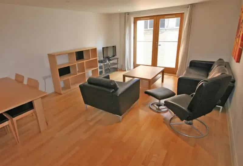 2 Bedroom Flat To Rent Available September 24 2025