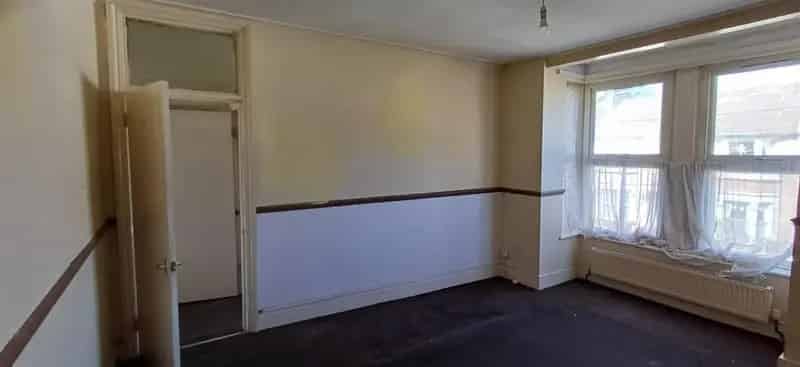 Two Flats Requiring Updating with Rear Garden Potential