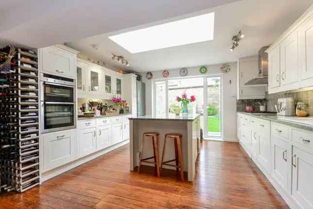 4 Bedroom House Short Let Fulham Moore Park Estate