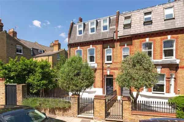 Brynmaer Road, London, SW11 4EW | Property for sale | Savills