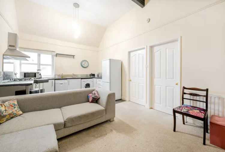 2 Bedroom Apartment for Sale in Charlton Kings