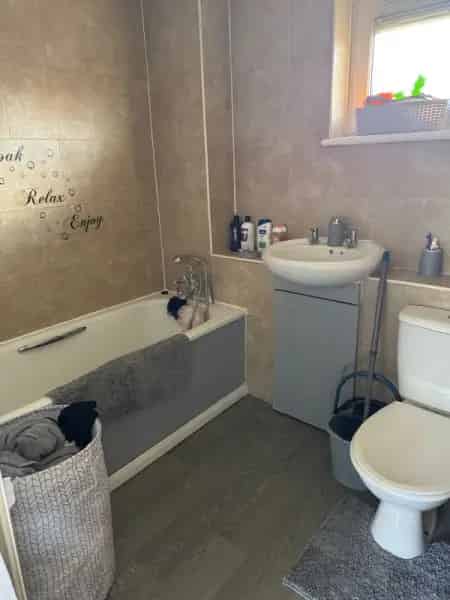 Clean Decorated Home in Amazing Community