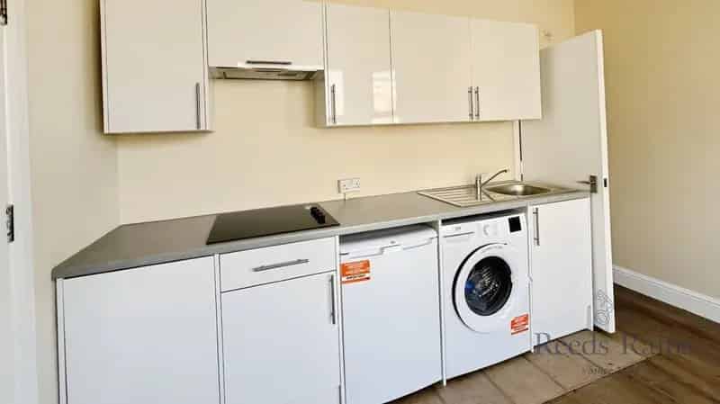 Studio Flat for Sale SE6 Cash Buyers Only