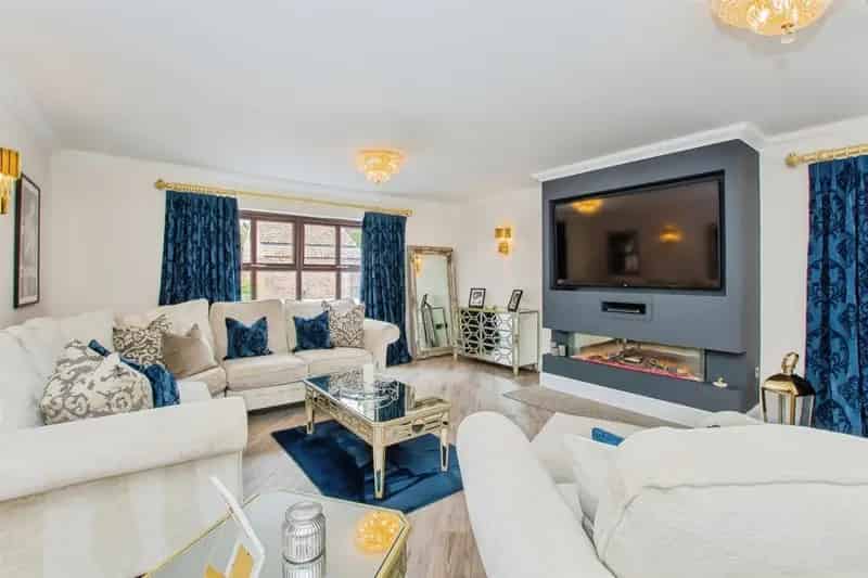 5 Bedroom Detached House Sutterton